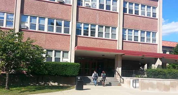 Students walking into Briggs Building